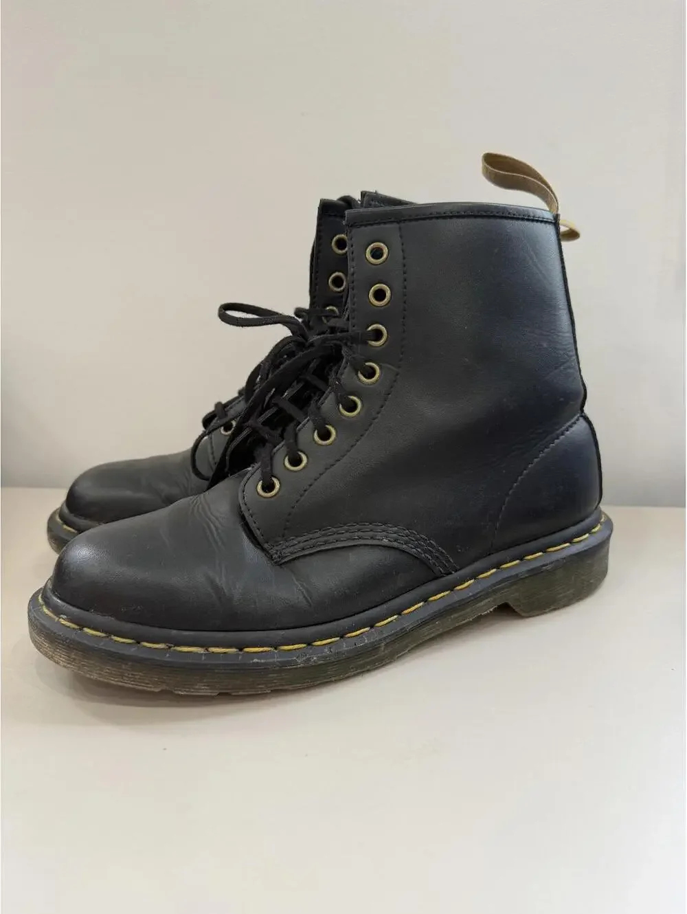 Dr. Martens Black Leather Lace-Up Boots Men's 8 Women's 9